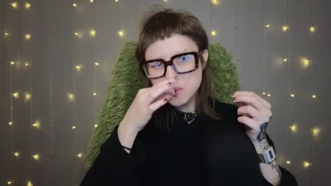 Snapshot of kortny_yo chatting on 2, 2, 2025 Kortny online show from 2, 2, 2025