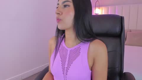 K O S M I C online show from 3, 2, 2025