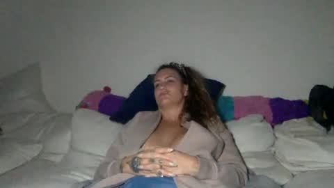 Snapshot of koyoteej chatting on 9, 3, 2025 koyoteej online show from 9, 3, 2025