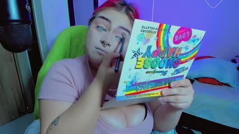 Snapshot of kpayton99 chatting on 4, 2, 2025 Khloe online show from 4, 2, 2025