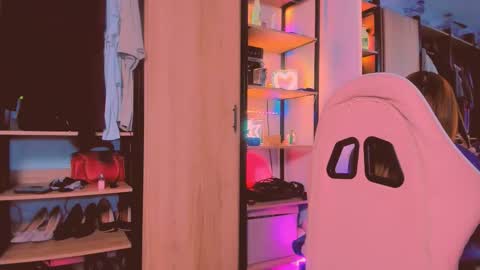 Khloe online show from 17, 3, 2026