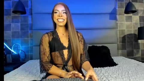 Snapshot of kris_kane chatting on 14, 10, 2025 kriss online show from 14, 10, 2025