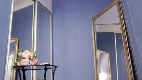 Snapshot of kriskras__ chatting on 2, 10, 2025 kriskras__ online show from 2, 10, 2025