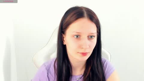 krissshoww online show from 8, 4, 2026