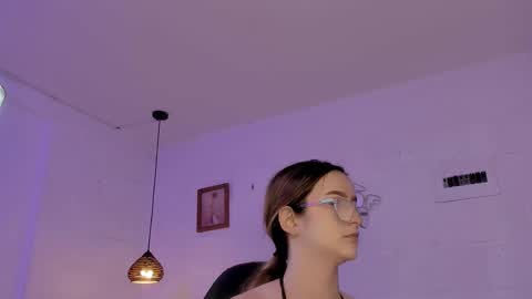 Snapshot of kristal_joi_dl chatting on 9, 9, 2025 kristal online show from 9, 9, 2025