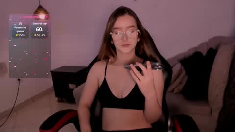 Snapshot of kristal_joi_dl chatting on 19, 9, 2025 kristal online show from 19, 9, 2025