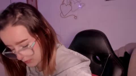 Snapshot of kristal_joi_dl chatting on 23, 9, 2025 kristal online show from 23, 9, 2025