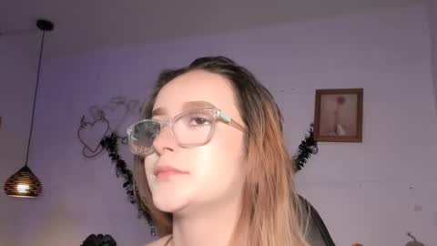 Snapshot of kristal_joi_dl chatting on 14, 10, 2025 kristal online show from 14, 10, 2025