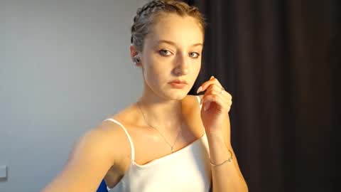 Snapshot of kristandaty chatting on 10, 2, 2026 kristandaty online show from 10, 2, 2026