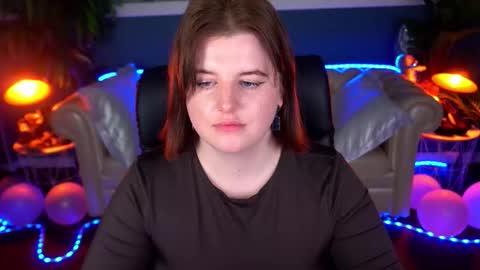 kristifoxy online show from 6, 3, 2026