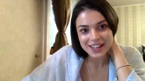 kristinalamour96 online show from 7, 10, 2025