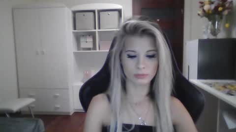 KristineAmore online show from 4, 10, 2025