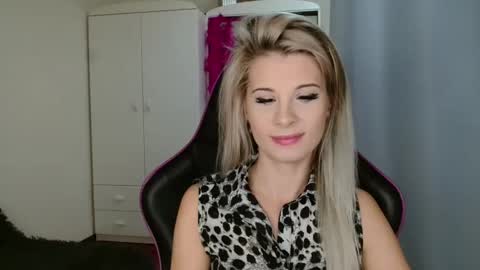 KristineAmore online show from 24, 10, 2025