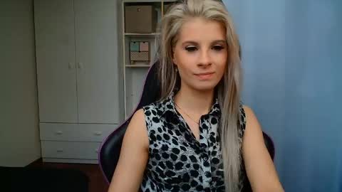 KristineAmore online show from 1, 6, 2026
