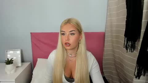 KristyFlowers online show from 12, 1, 2025