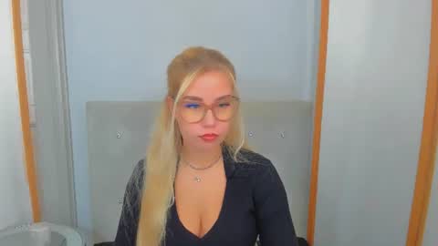 KristyFlowers online show from 1, 3, 2025