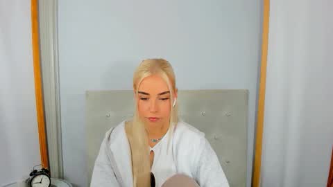 KristyFlowers online show from 12, 9, 2025