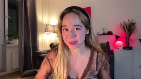 Snapshot of kristyspiritedaway chatting on 24, 12, 2024 Kristy Nip slip shady  Best model on CB  online show from 24, 12, 2024