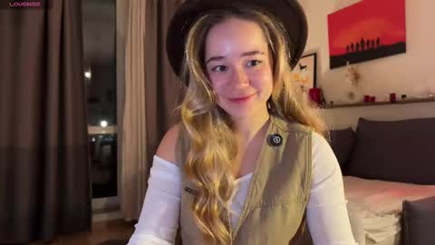 Snapshot of kristyspiritedaway chatting on 9, 3, 2025 Kristy Nip slip shady  Best model on CB  online show from 9, 3, 2025