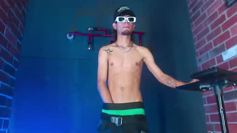 Snapshot of kroddy_sw chatting on 11, 12, 2024 justym online show from 11, 12, 2024