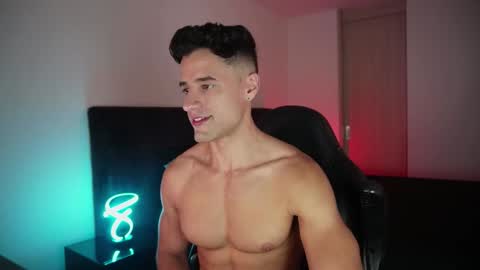 Snapshot of krops_ chatting on 18, 11, 2025 KROPS online show from 18, 11, 2025