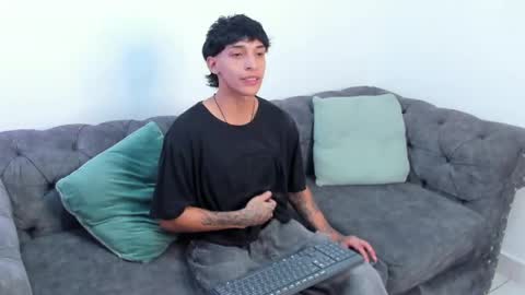 Snapshot of kroywave chatting on 10, 5, 2026 Kroy Wave Muscle Tattoos Latino online show from 10, 5, 2026