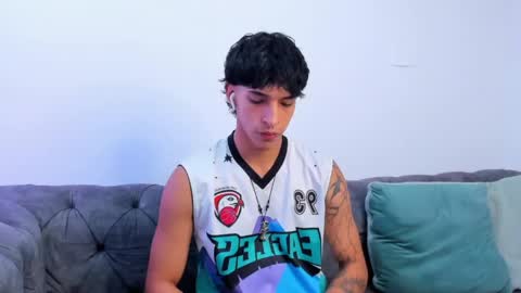 Snapshot of kroywave chatting on 12, 5, 2026 Kroy Wave Muscle Tattoos Latino online show from 12, 5, 2026
