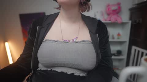 Snapshot of krystalsyxx chatting on 26, 1, 2025 Krystal Syx online show from 26, 1, 2025