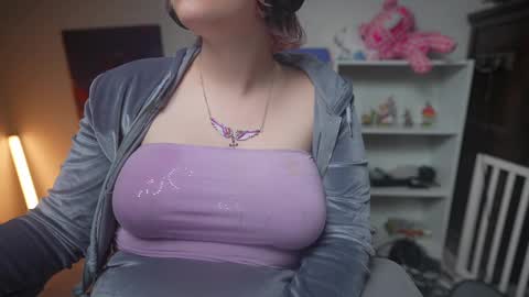 Snapshot of krystalsyxx chatting on 9, 2, 2025 Krystal Syx online show from 9, 2, 2025