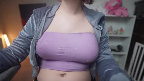 Snapshot of krystalsyxx chatting on 25, 2, 2025 Krystal Syx online show from 25, 2, 2025