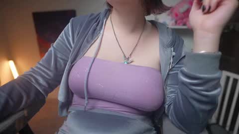 Snapshot of krystalsyxx chatting on 28, 2, 2025 Krystal Syx online show from 28, 2, 2025