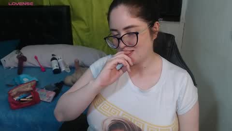 kryystaladams online show from 8, 5, 2026