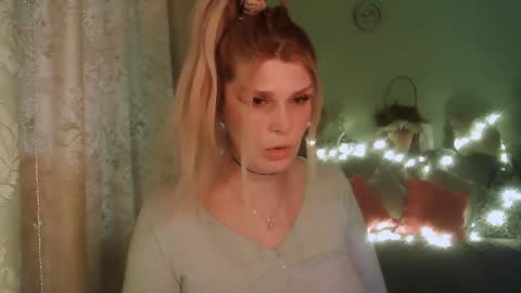 Snapshot of kudesnizza chatting on 28, 1, 2025 Annika MTF ts post -op online show from 28, 1, 2025