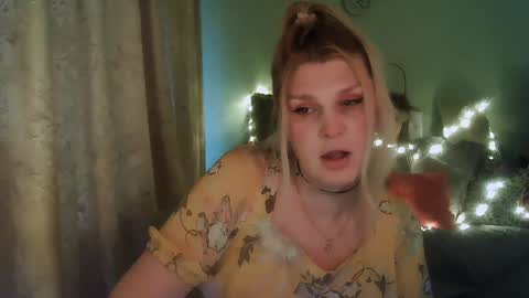 Snapshot of kudesnizza chatting on 1, 2, 2025 Annika MTF ts post -op online show from 1, 2, 2025