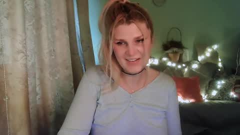 Snapshot of kudesnizza chatting on 3, 2, 2025 Annika MTF ts post -op online show from 3, 2, 2025