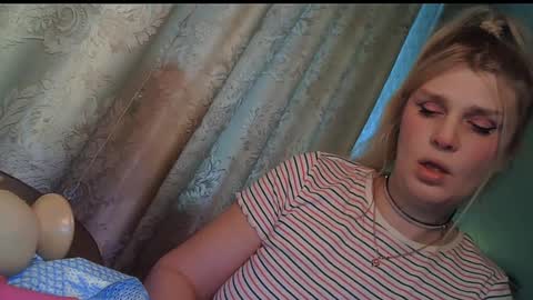 Snapshot of kudesnizza chatting on 22, 2, 2025 Annika MTF ts post -op online show from 22, 2, 2025