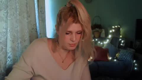 Snapshot of kudesnizza chatting on 27, 2, 2025 Annika MTF ts post -op online show from 27, 2, 2025