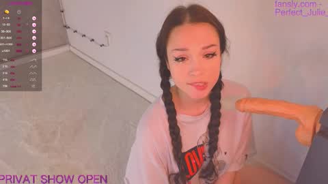 Snapshot of kumamonchik chatting on 31, 10, 2025  MY NAME IS JULIA  TO SEE MORE 18 CONTENT YOU CAN SUBSCRIBE TO  FANSLY -  online show from 31, 10, 2025