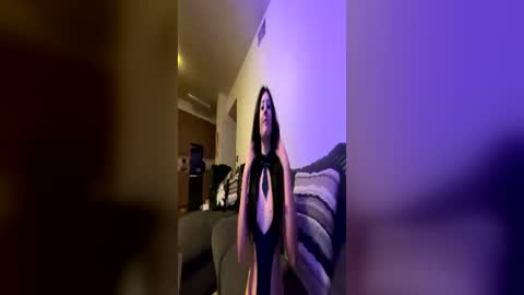 Snapshot of kylalovexxx chatting on 21, 6, 2026 stonerbabe420 online show from 21, 6, 2026