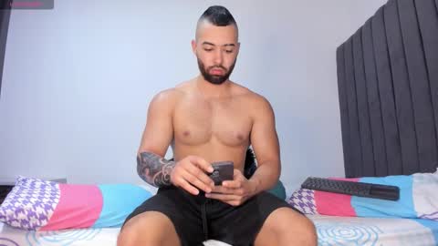 Kyle collinz online show from 5, 11, 2025