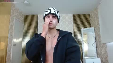 kyler_tay online show from 16, 6, 2026