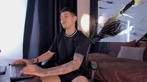 kylesmithx_ online show from 20, 12, 2025