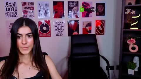 Snapshot of kylie_angel3 chatting on 15, 7, 2026 Kylie loves u online show from 15, 7, 2026