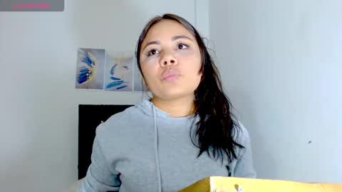 Snapshot of kylie_loveee chatting on 2, 10, 2025 Paola online show from 2, 10, 2025