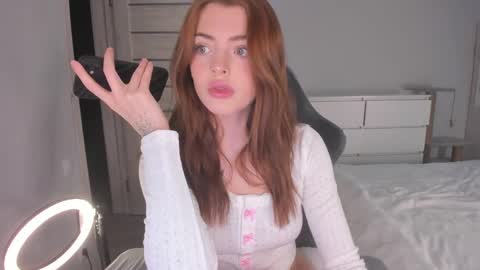 Snapshot of kylie_starrrr chatting on 12, 3, 2025 Ann online show from 12, 3, 2025