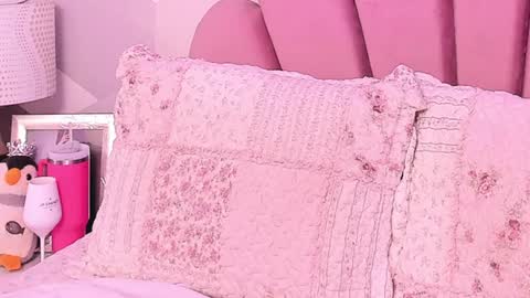 Snapshot of kyliemonnet chatting on 10, 7, 2026 Kylie jl online show from 10, 7, 2026