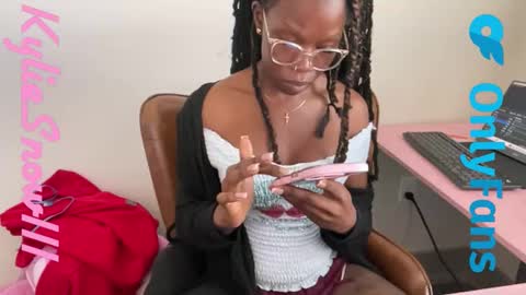 Kylie Snow online show from 10, 3, 2026