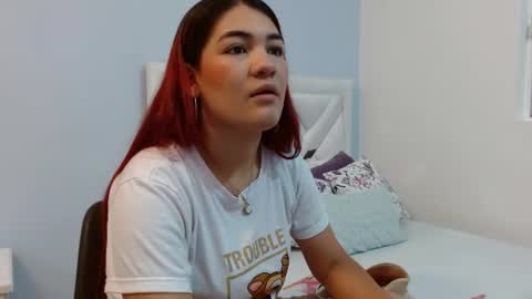 Snapshot of kyliiebaker chatting on 8, 7, 2026 Kylie online show from 8, 7, 2026
