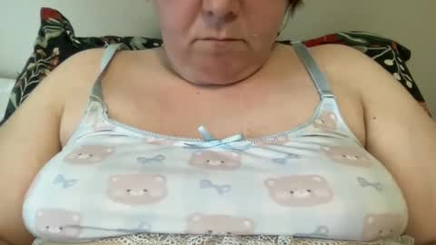 Snapshot of kylorencat chatting on 8, 2, 2025 KYLO online show from 8, 2, 2025