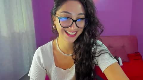 Snapshot of kymgiraldo8 chatting on 30, 9, 2025 Kym Giraldo online show from 30, 9, 2025